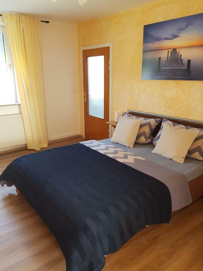 Mueller'S Ferienwohnung Neuhof  Exteriör bild